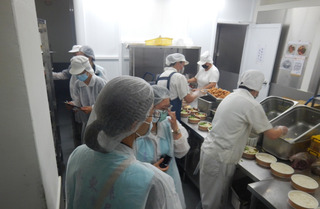 台鐵便當有斷頭蟑螂  台東縣府稽查要求限期改善