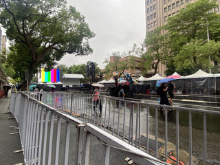 立法院會續審國會職權修法  場外民團陸續集結