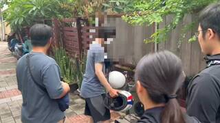 不滿百貨外送區被占用 外送男偷安全帽丟棄遭逮