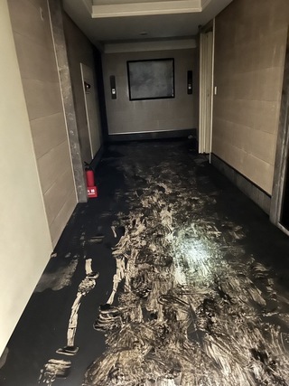 晴空匯住戶返家取物 房屋燻黑嚴重至今未復電