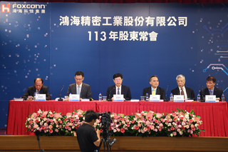 劉揚偉：鴻海合作輝達 攻電動車生成式AI軟體