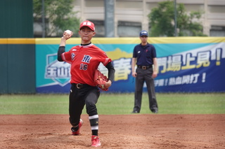 玉山盃青棒陳世展好投還出奇招  率台東搶勝復仇