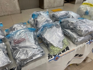 製毒工廠藏洗車場混安毒成藥錠 警逮4人送辦