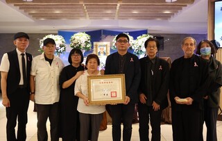 資深劇場人卓明辭世  文化部頒贈旌揚狀