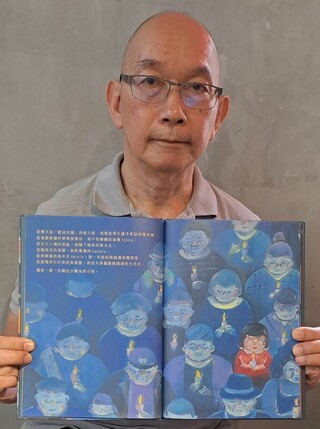 移台港人不想歷史被遺忘 藉繪本記載維園六四燭光