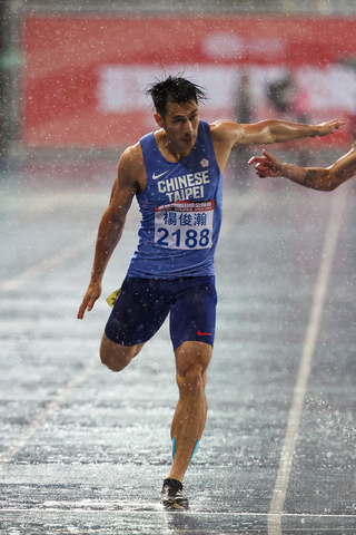 台灣國際田徑公開賽  最速男楊俊瀚大雨中奪銅