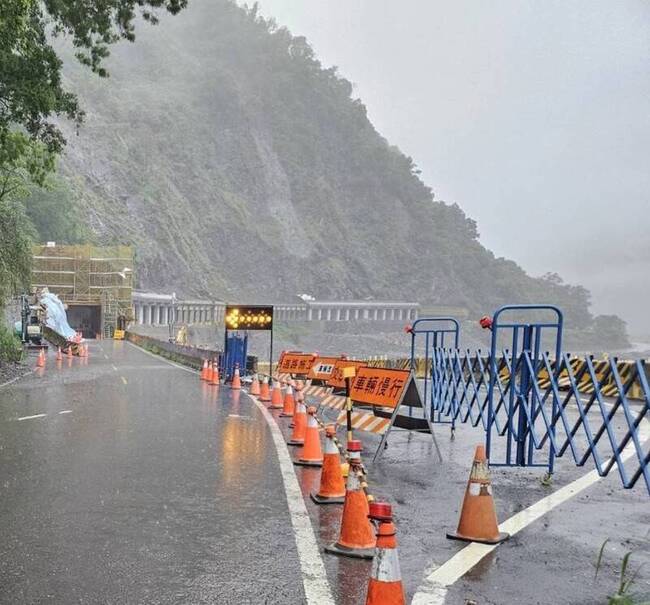 高雄大雨 南橫梅蘭明隧道施工段河床便道暫封閉 | 華視新聞