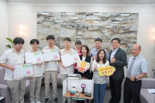 屏東高中奪世界機器人冠軍 周春米：縣府當逐夢後盾
