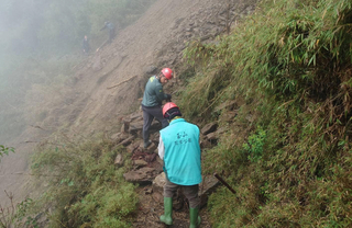 玉山主峰線步道坍方暫停入園 搶通時間未定