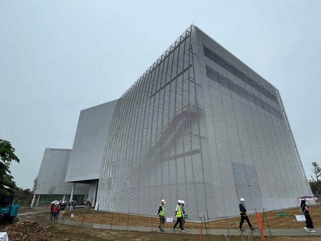 台中新地標綠美圖主體工程完工 預計114年底開館 | 華視新聞