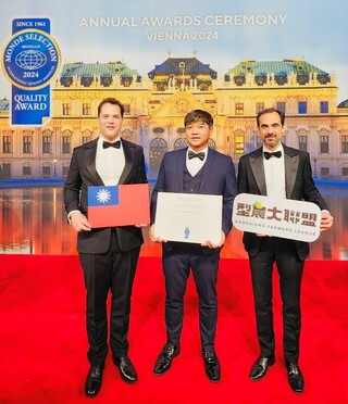 高雄青農有機玫瑰花醬 奪2024世界品質評鑑金獎