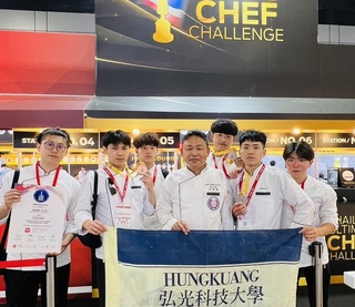 泰國廚師極限挑戰賽 弘光科大2生挑戰東協美食奪銀