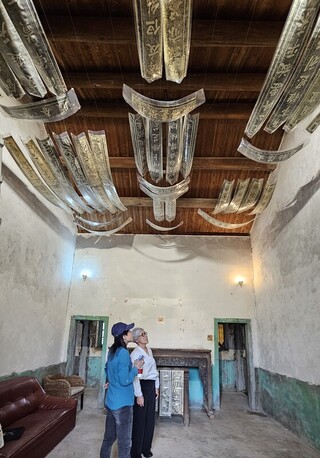 澎湖島嶼文化重印再版展覽 藝術家刻印玄武岩之美