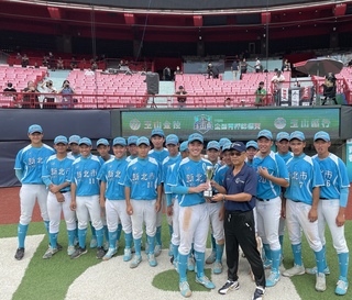 玉山盃青棒新北連2屆季軍  教頭勉勵球員更成長
