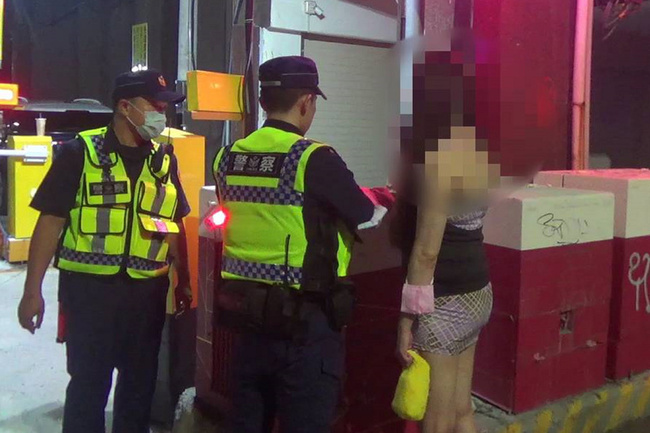 台南女酒後當醉友代駕遇路檢 2人皆被重罰 | 華視新聞