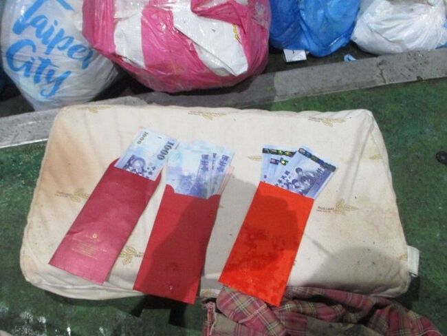紅包誤當垃圾丟  北市環保局：藏鐵盒資收易尋回 | 華視新聞