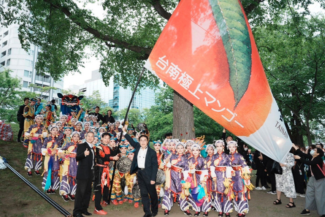 黃偉哲率團行銷 台南物產與特色舞蹈登北海道祭典 | 華視新聞