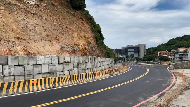 基隆山崩搶修提前完成  下午2時開放通行 | 華視新聞
