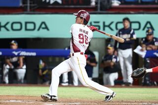 陳晨威50支三壘打史上最速 坦言想拚完全打擊