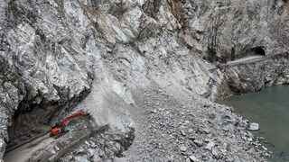 中橫公路錐麓隧道東口坍方 估6/13日中午搶通