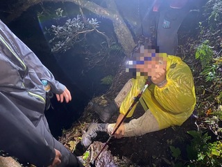 男登加里山滑落邊坡昏厥  清醒求救苗消馳援