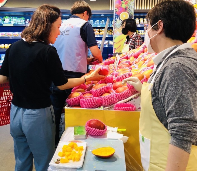 首爾國際食品展登場  南市府設館行銷、芒果吸睛 | 華視新聞