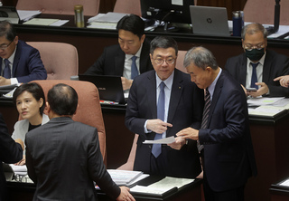 卓榮泰：相信人類高尚心靈  有心理準備覆議案會過