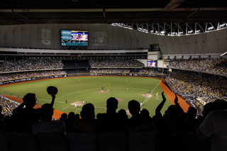 兄弟大巨蛋觀眾寫紀錄  3萬2988人中職單場新高