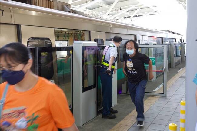 高雄捷運岡山車站履勘有條件通過 4項營運前須改善 | 華視新聞