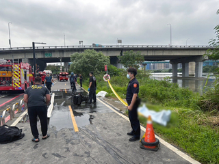 新北新海橋發現男性浮屍 身分待查