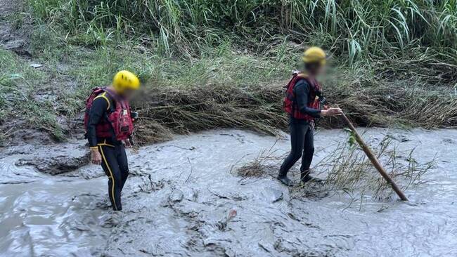 高雄6旬婦巡農地失聯未歸 家屬懷疑遭溪水沖走報案 | 華視新聞