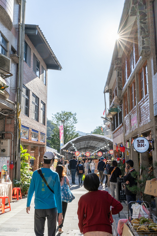 坪林老街試行半年假日徒步區  假日市集同步展開