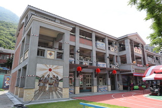 南投豐丘國小重建 綠建築融入原、閩、客家文化