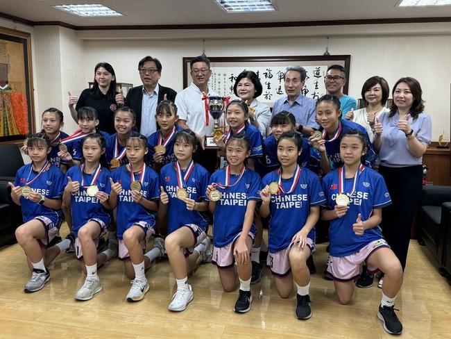 雲林鎮南國小女籃隊屢奪金  將赴日參賽以球會友 | 華視新聞