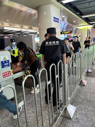 上海地鐵持刀傷人案後 見警率增加