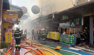 花蓮市區一連2天遭祝融 火滅後警義消累癱在地