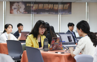 我是海外特派員複試  學員爭取中央社實習機會