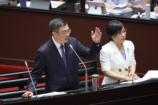 卓榮泰：政府是打炒房而不是打房