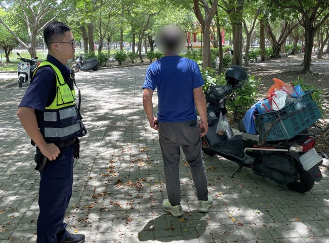 涉竊機車換車牌到處遊蕩 台南男子公園趴睡被逮 | 華視新聞