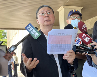 鄭文隆：海軍原型艦成系列艦是台船轉虧為盈機會