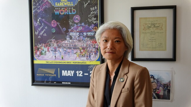 紐約首位亞裔女性州參議員 曲怡文拚連任為移民發聲 | 華視新聞