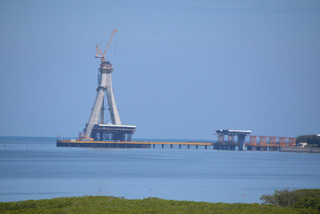 卓榮泰視察淡江大橋進度 盼2025年如期如質完工