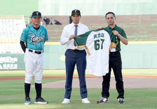 吳念庭加盟雄鷹  3.5年約總值3600萬元