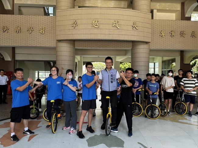 助竹縣特教生學獨輪車 提升專注力 | 華視新聞