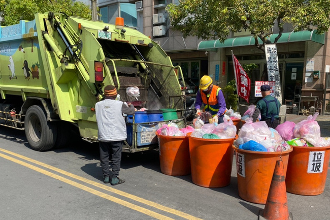 台南加強稽查垃圾分類 紙容器混入一般垃圾最多 | 華視新聞