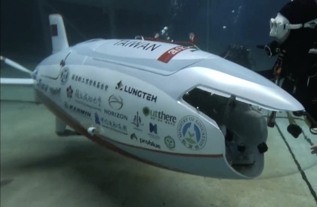 成大團隊參加歐洲人力潛艇競賽  完成全賽道通關 | 華視新聞