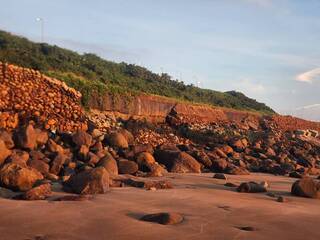 淡水垃圾掩埋場海岸受侵蝕 新北：護岸2025年完工