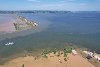 中國試圖封堵洞庭湖決堤缺口 第二道防線也告急
