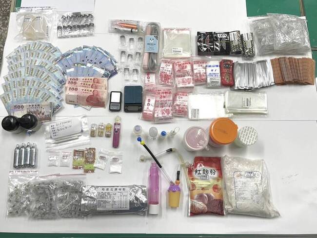 台中警執行青春專案查獲喪屍毒品 7藥腳送辦 | 華視新聞