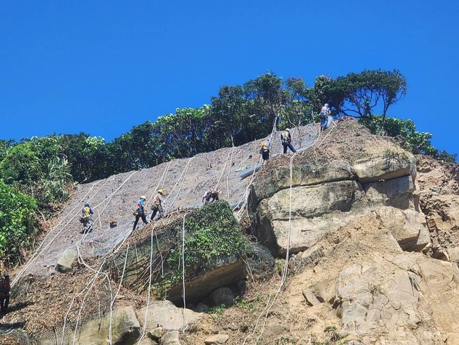 基隆山崩邊坡修復工程  視情況道路雙向封閉 | 華視新聞